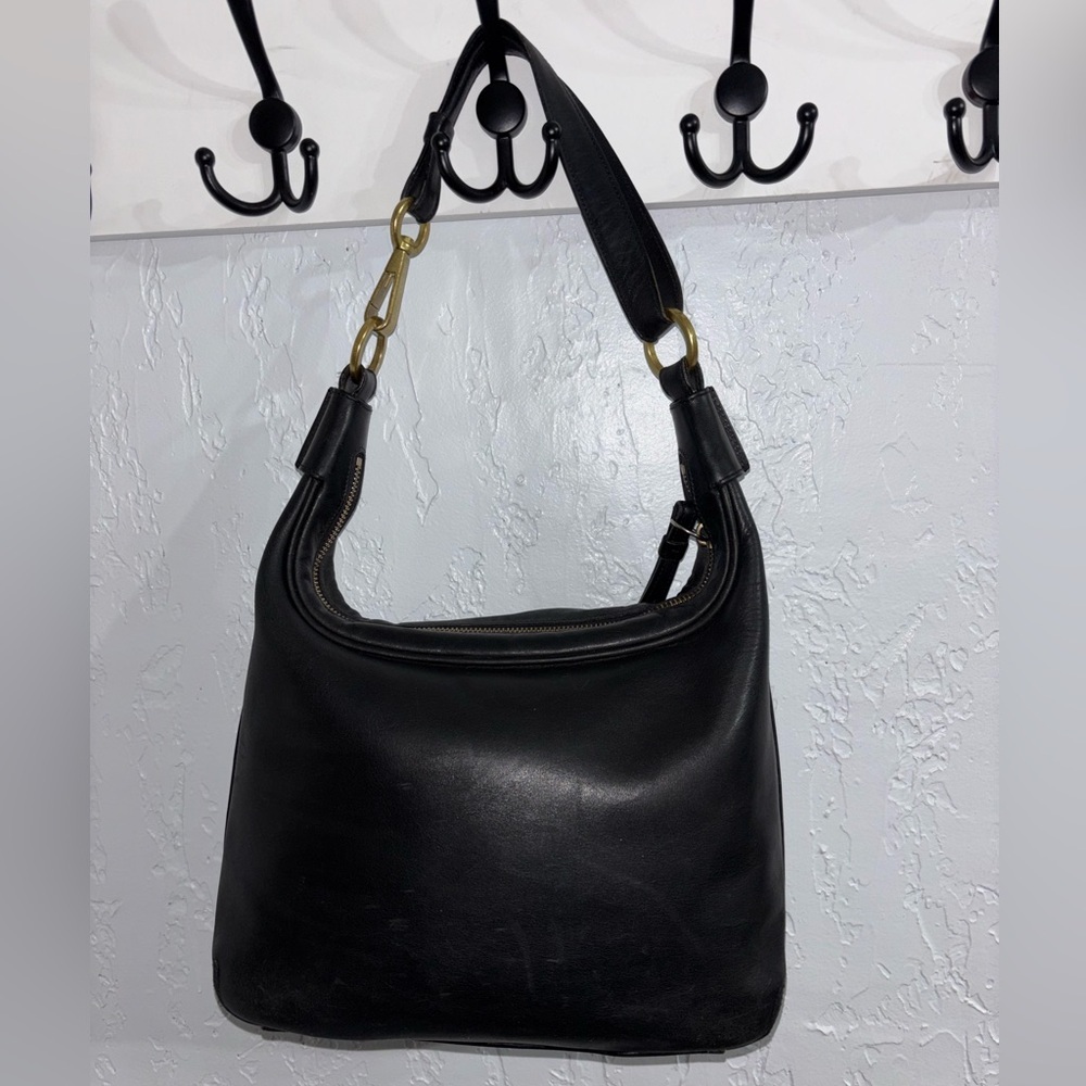 Rare Vintage Coach Amanda 6950 Black Leather Shoulder Bag with Brass Hardware - Picture 2 of 13